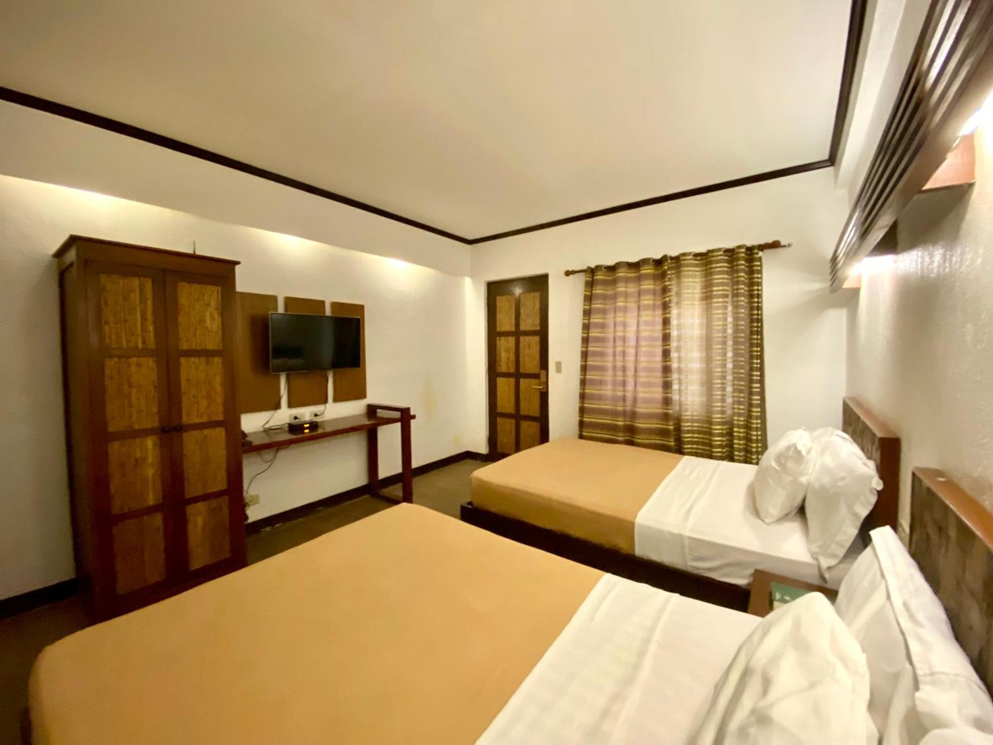 El Puerto Marina Beach Resort&Vacation Club Lingayen Exterior foto